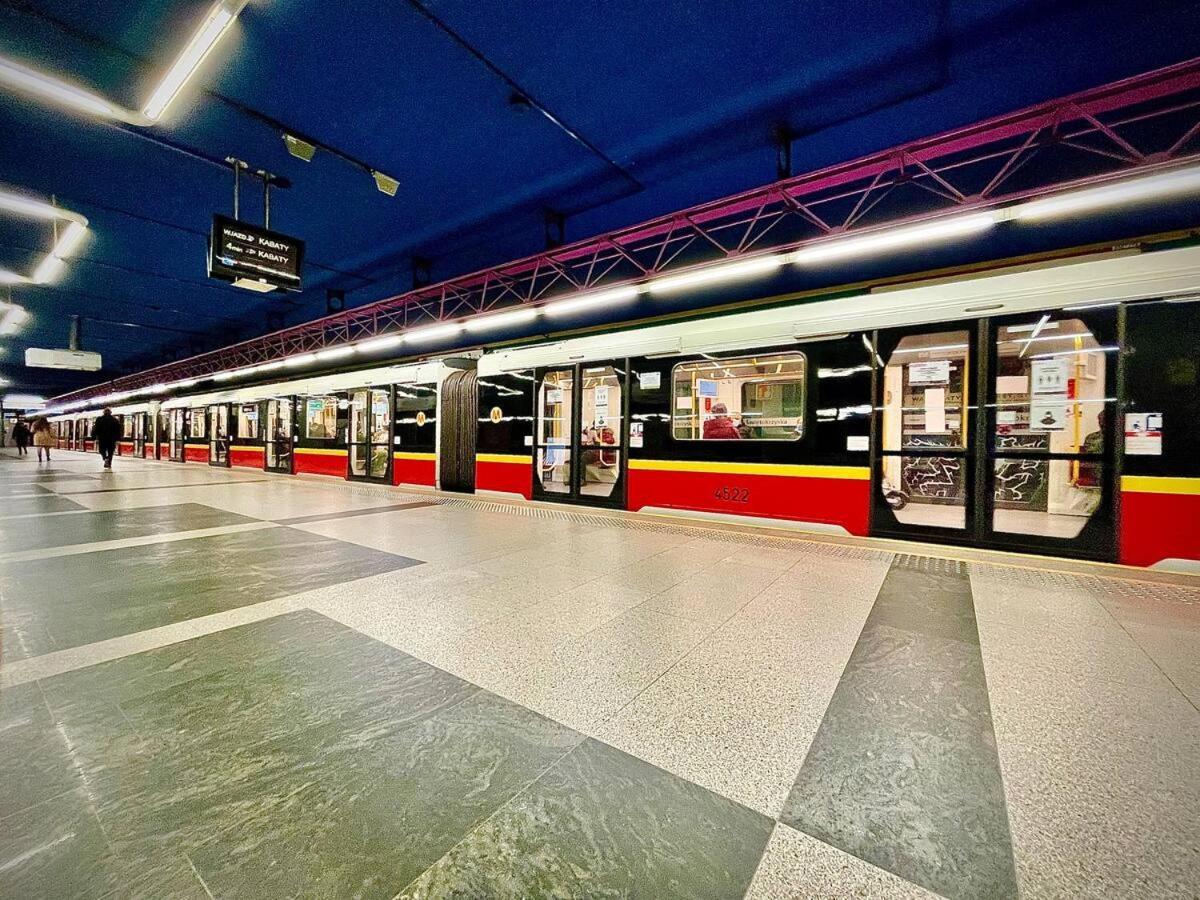 Ferienwohnung Sun Clima/Ac Metro X2 Fast Wifi 500 Mbs 70'Tv Netflix Appletv Hbo Warschau Exterior foto